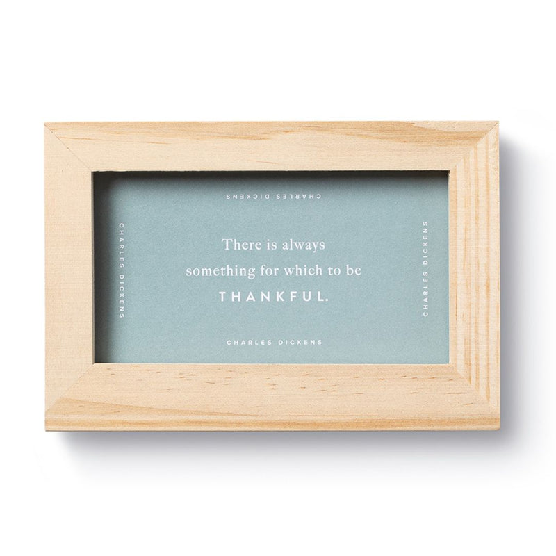Welcome Gratitude Daily Inspiration set – light blue cards in a light wood box frame